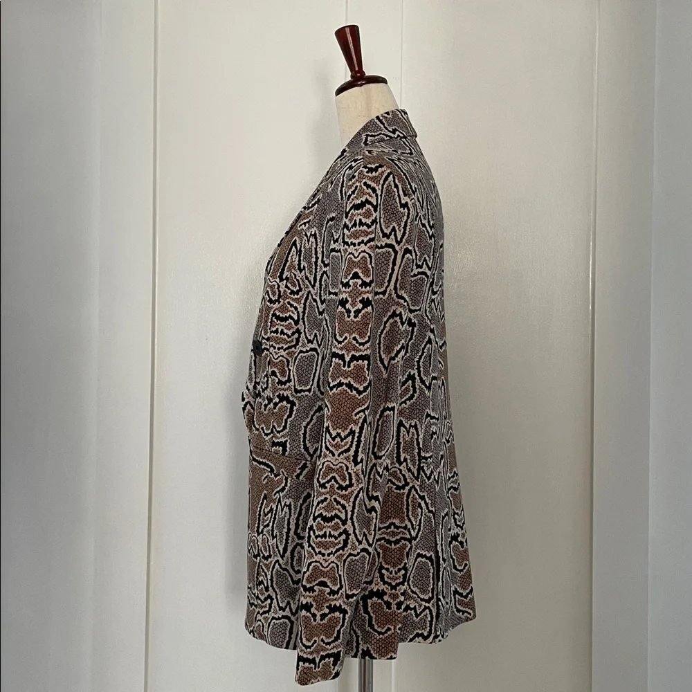 CAbi Python Double Breasted Snake Print Notched Lapel Collar Blazer 3733 Size 10